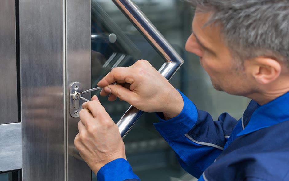 prix ouverture porte serrurier Fontenay-lès-Briis